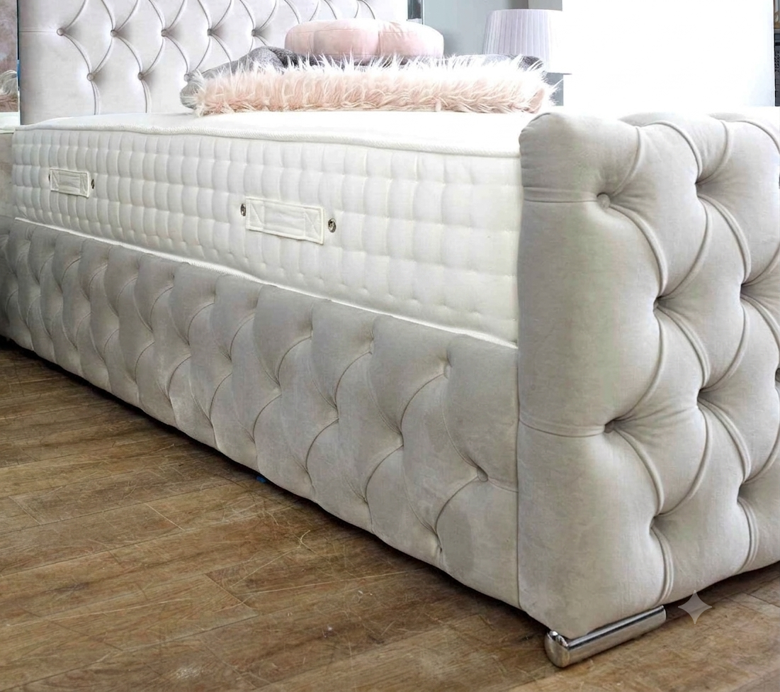 Chesterfield Mirror Bed - Image 3